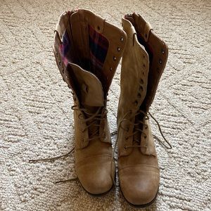 Madden girl boots size 7.5 M